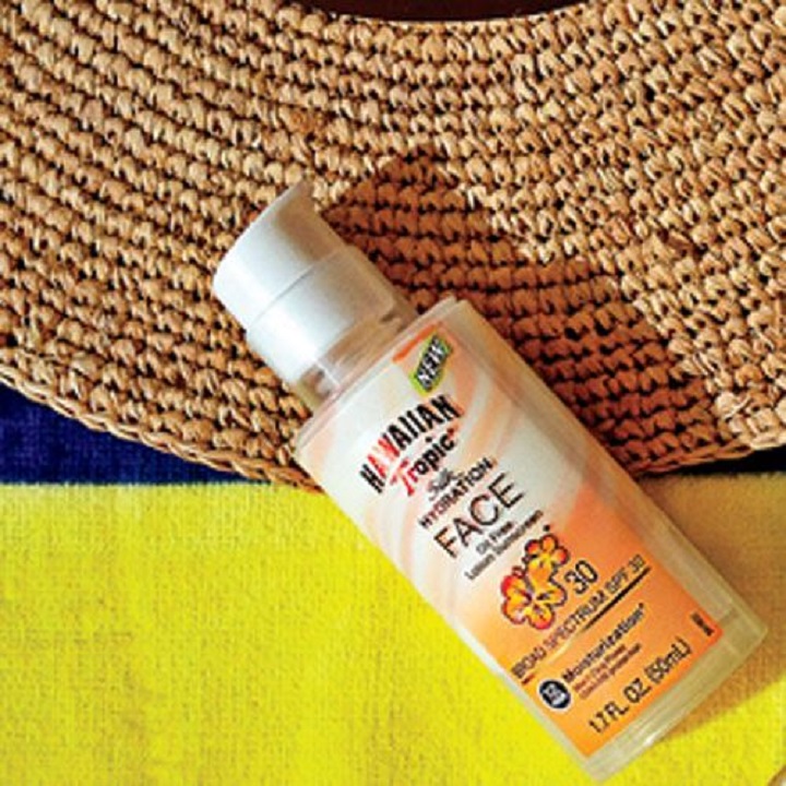 Chống nắng không dầu dành cho da nhạy cảm Hawaiian Tropic® Silk Hydration 1.7 fl. oz. Oil-Free Lotion Sunscreen Weightless Face SPF 30