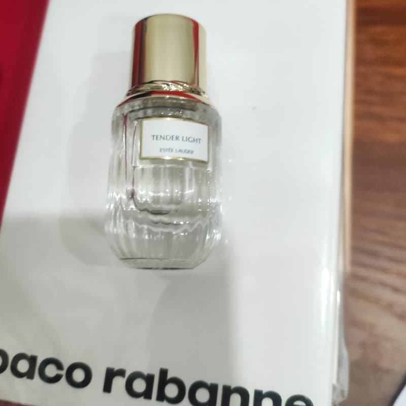 Nước hoa Esteelauder Tender Light 4ml mua từ Pháp
