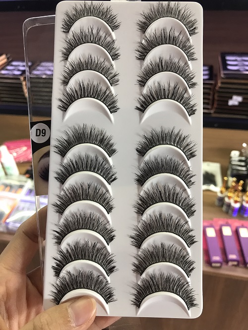 Lông mi KAZUMI khay 10 đôi.