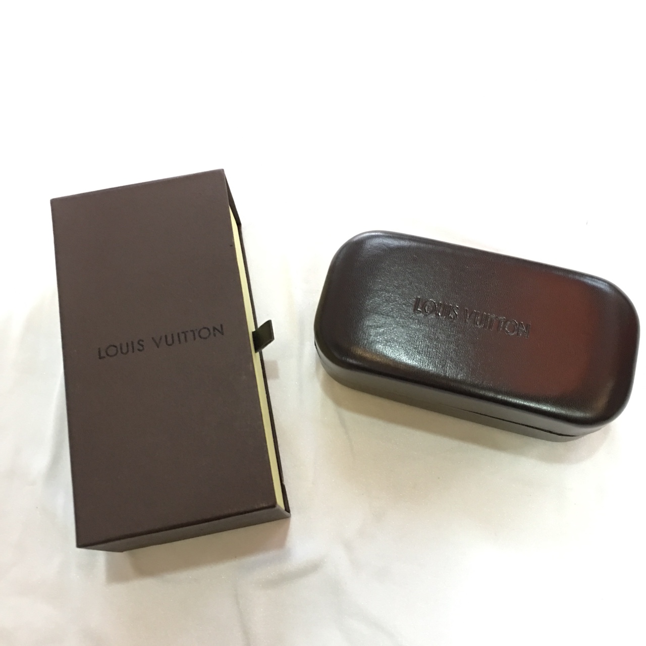 Hộp kính mắt lẻ