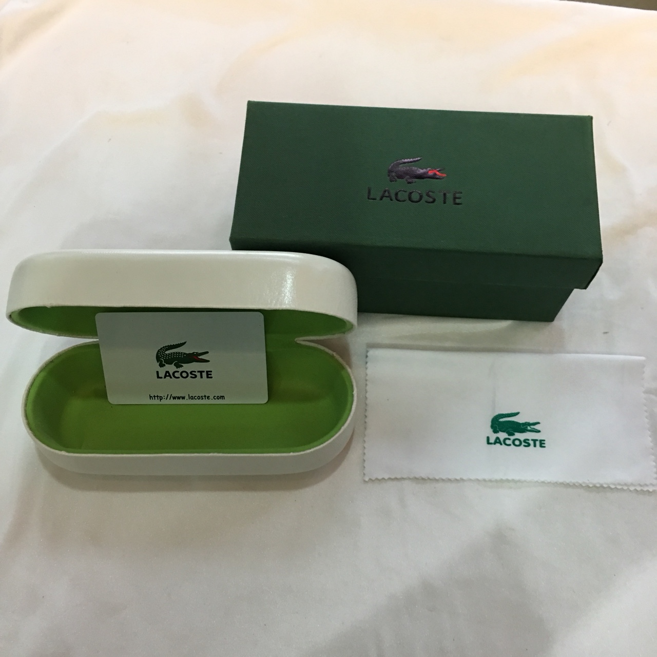 Hộp kính mắt lẻ