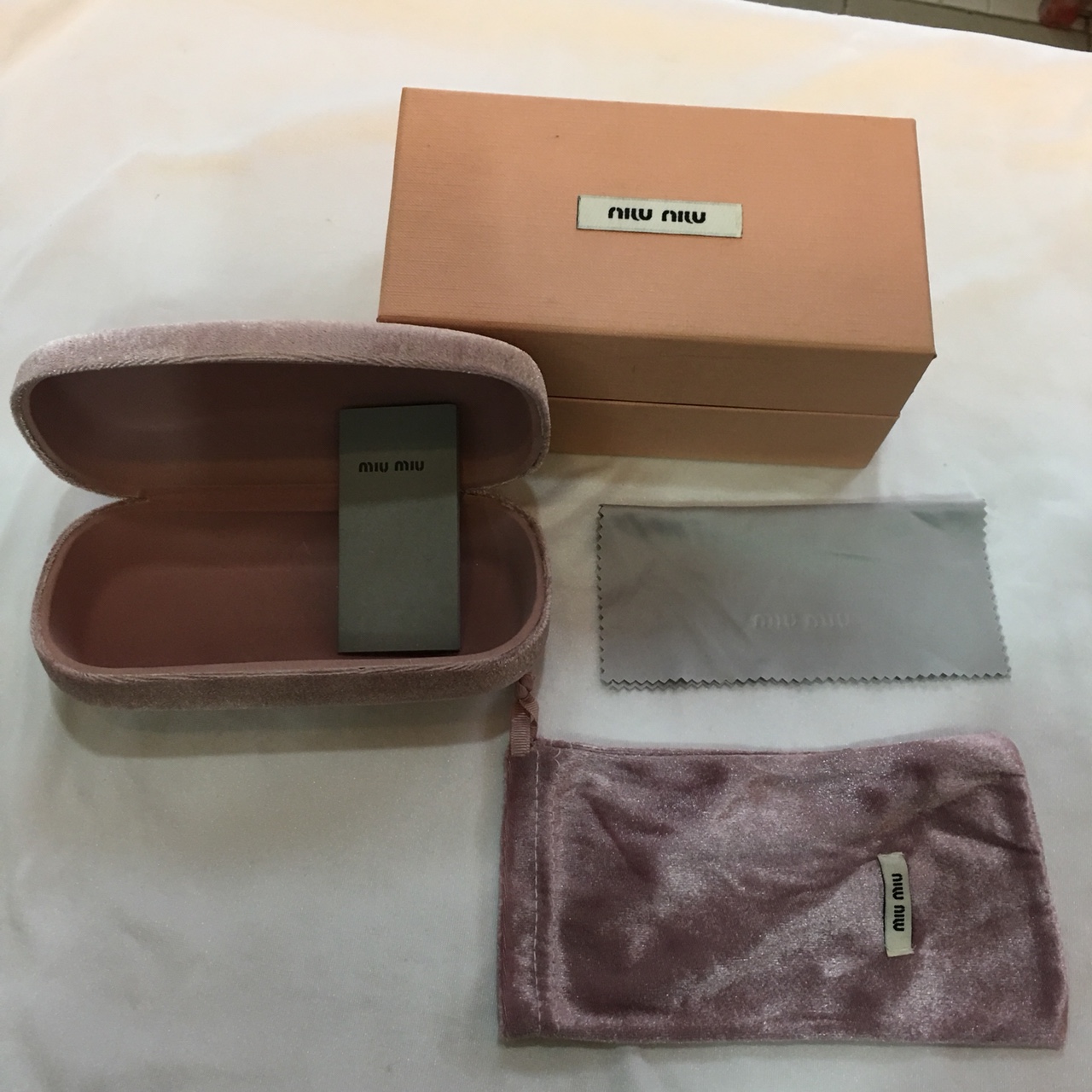 Hộp kính mắt lẻ