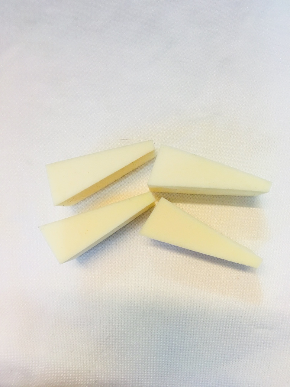 Bông phấn tán kem (góc khóe .)