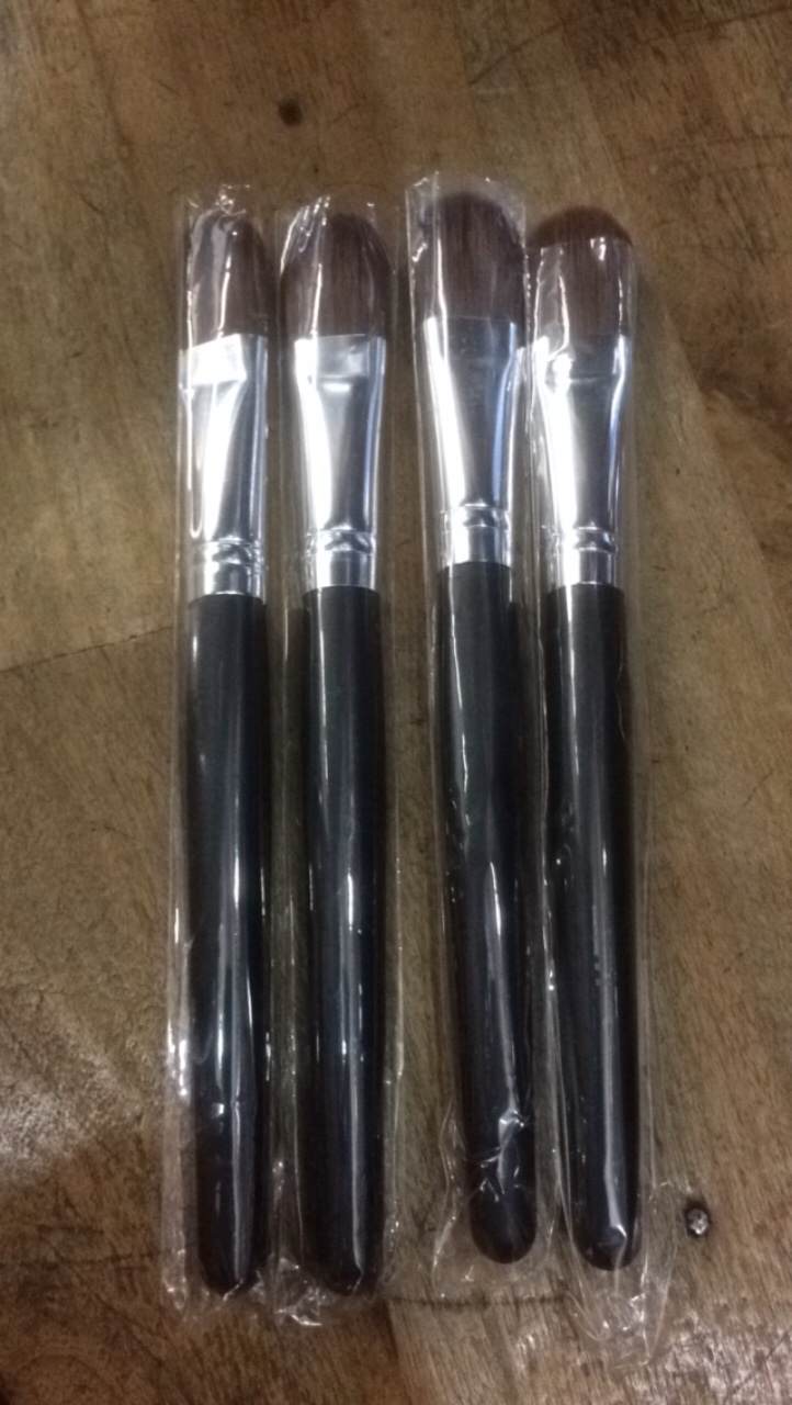 Cọ đắp mặt  nạ và tán kem