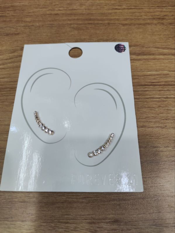 Bông tai lưỡi liềm F21 xoàn