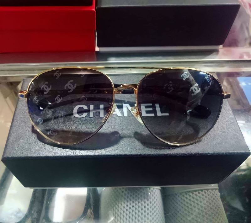 Kính Cartier cáo vàng K680