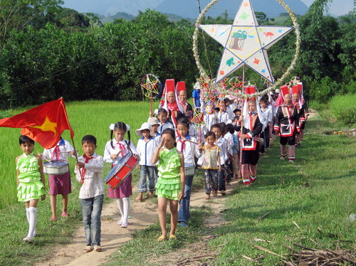 Ngày Tết Trung Thu Ở Quê Em: Khám Phá Đêm Rằm Đậm Đà Bản Sắc Dân Tộc