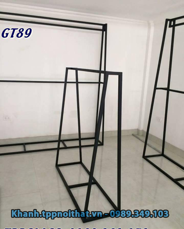 mau-gia-ke-teo-quan-ao-shop-thoi-trang-dep-tai-ha-noi