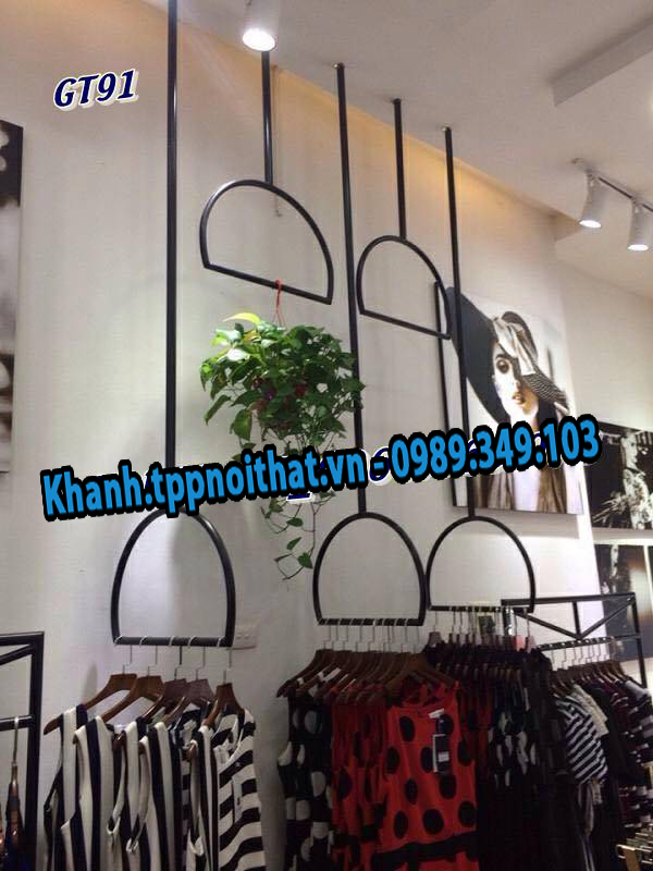 mau-gia-ke-teo-quan-ao-shop-thoi-trang-dep-tai-ha-noi