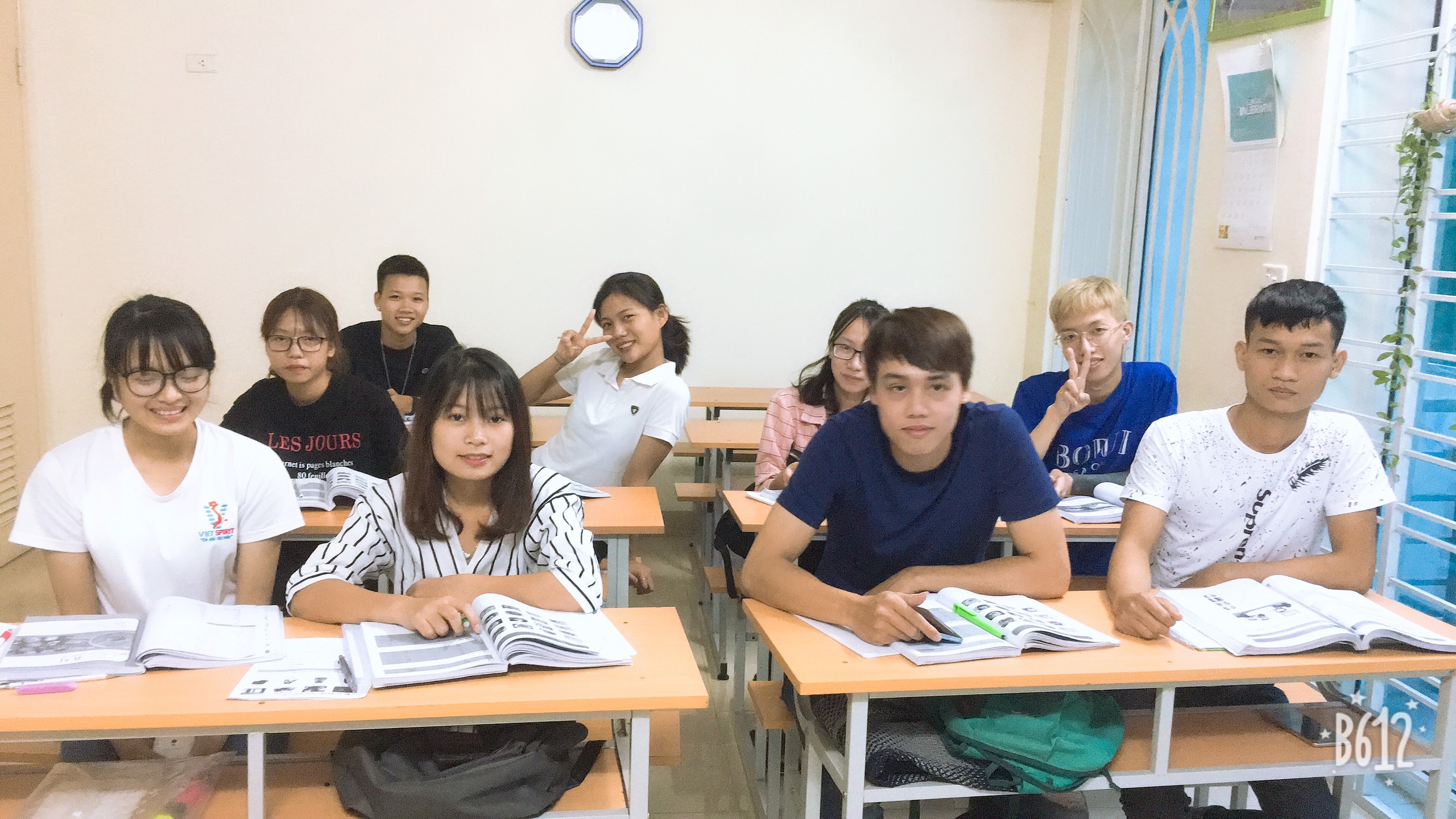 MIỄN PHÍ HỌC PHÍ LỚP GIAO TIẾP TIẾNG HÀN VỚI GIAO VIÊN BẢN ĐỊA CHO DU HỌC SINH HÀN NGỮ CHÍ VIỆT