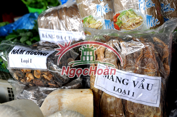 Ngọc Hoàn – Thiên đường của thực phẩm khô ăn liền
