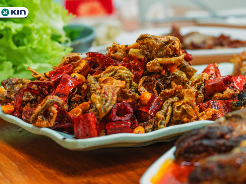 Tránh dùng các thực phẩm mang tính cay và nóng