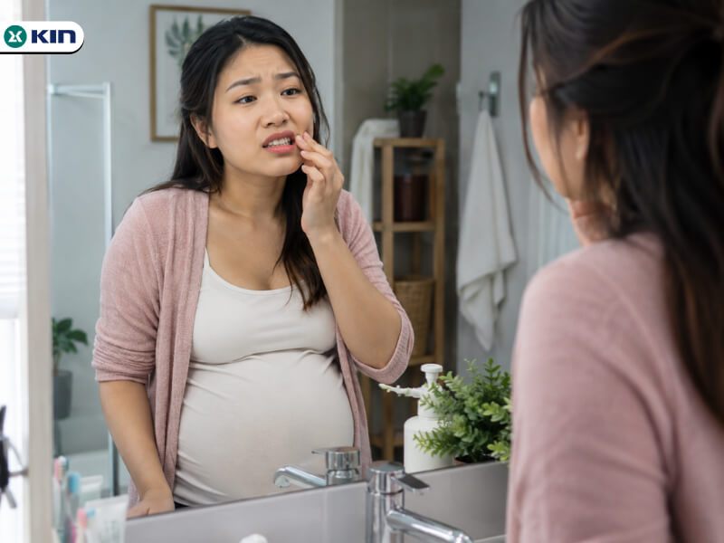Phụ nữ mang thai dễ mắc bệnh viêm nướu do có những sự thay đổi trong cơ thể