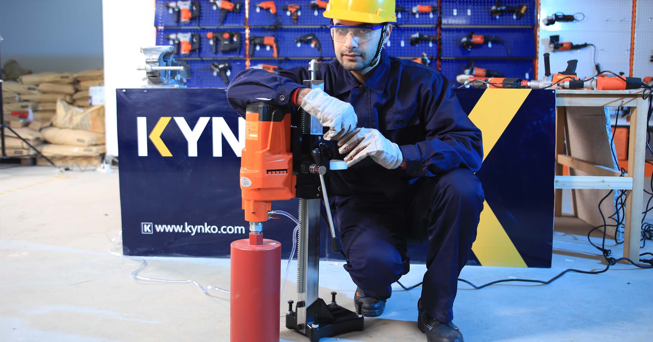 HƯỚNG DẪN SỬ DỤNG MÁY KHOAN RÚT LÕI ĐÚNG CÁCH