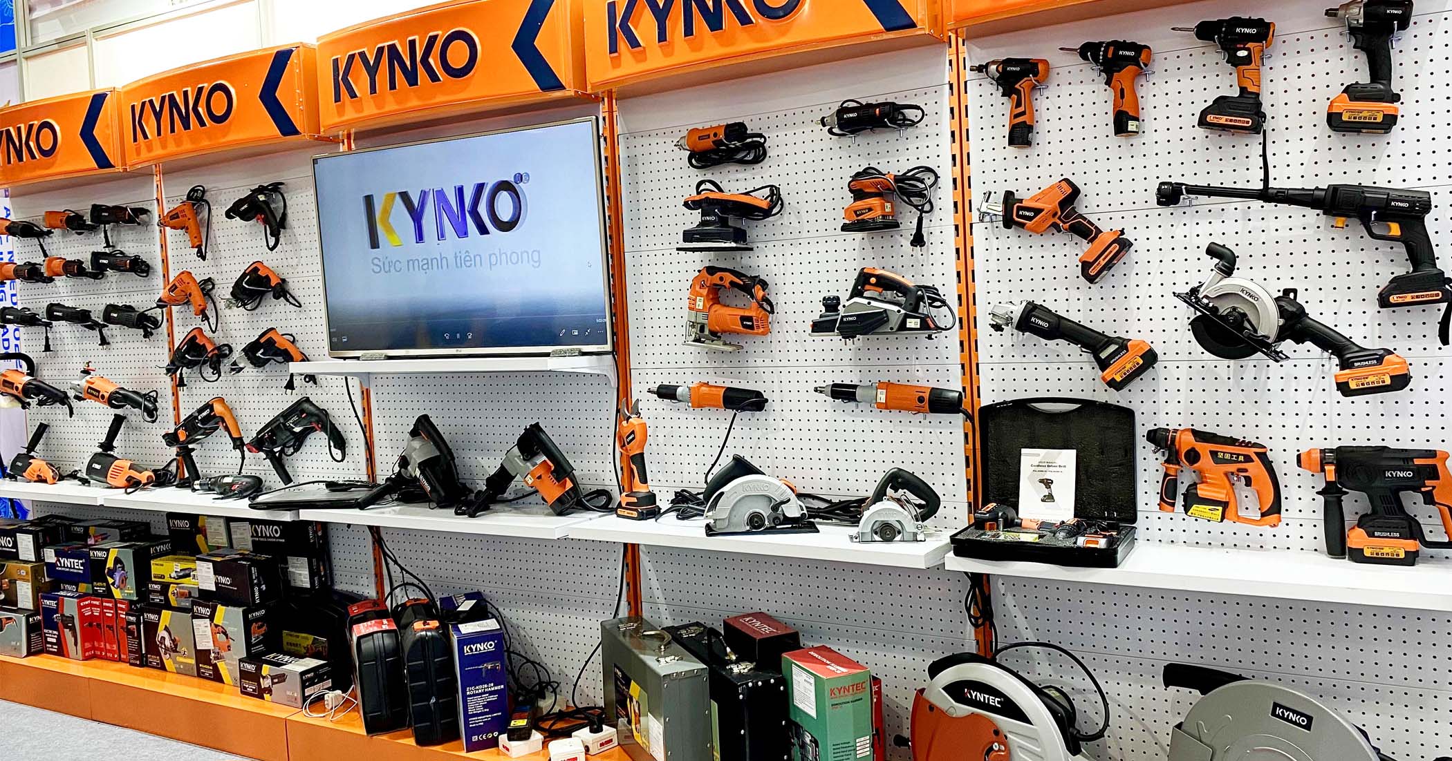 CÁC THÔNG SỐ CẦN LƯU Ý KHI LỰA CHỌN MÁY PIN CẦM TAY