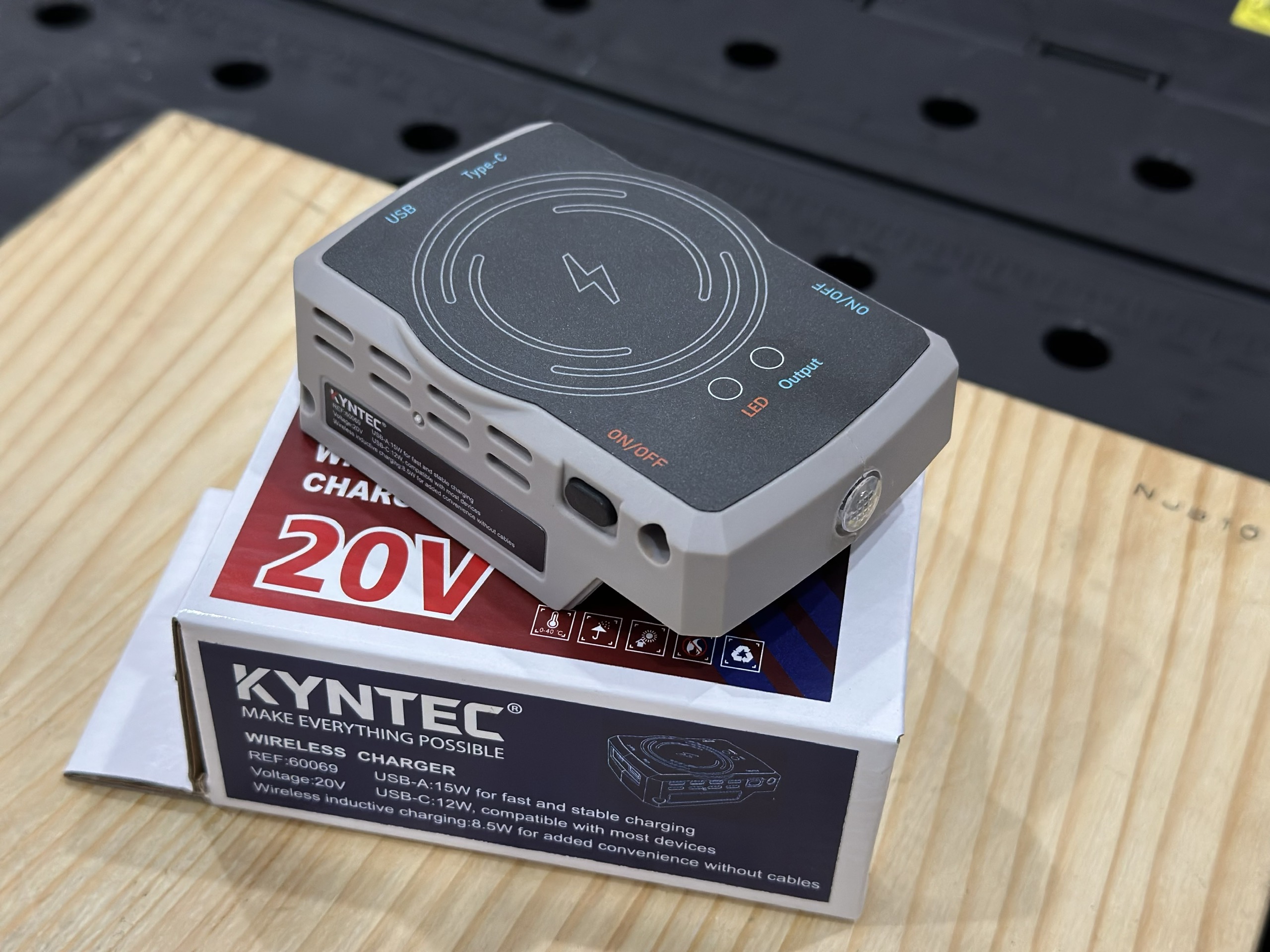 DOCK SẠC KHÔNG DÂY KYNTEC