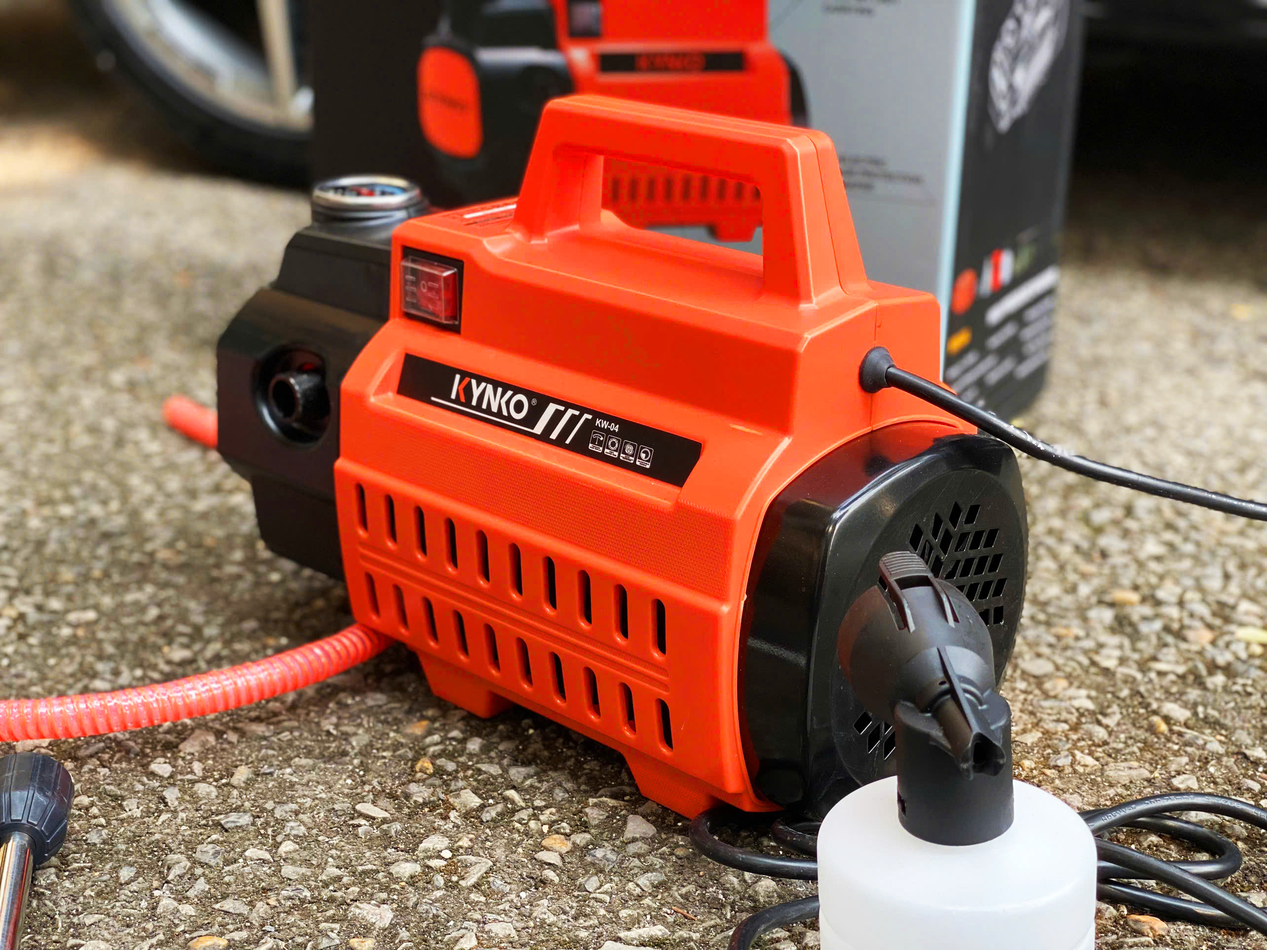 MÁY RỬA XE CHUYÊN DỤNG KYNKO KW04