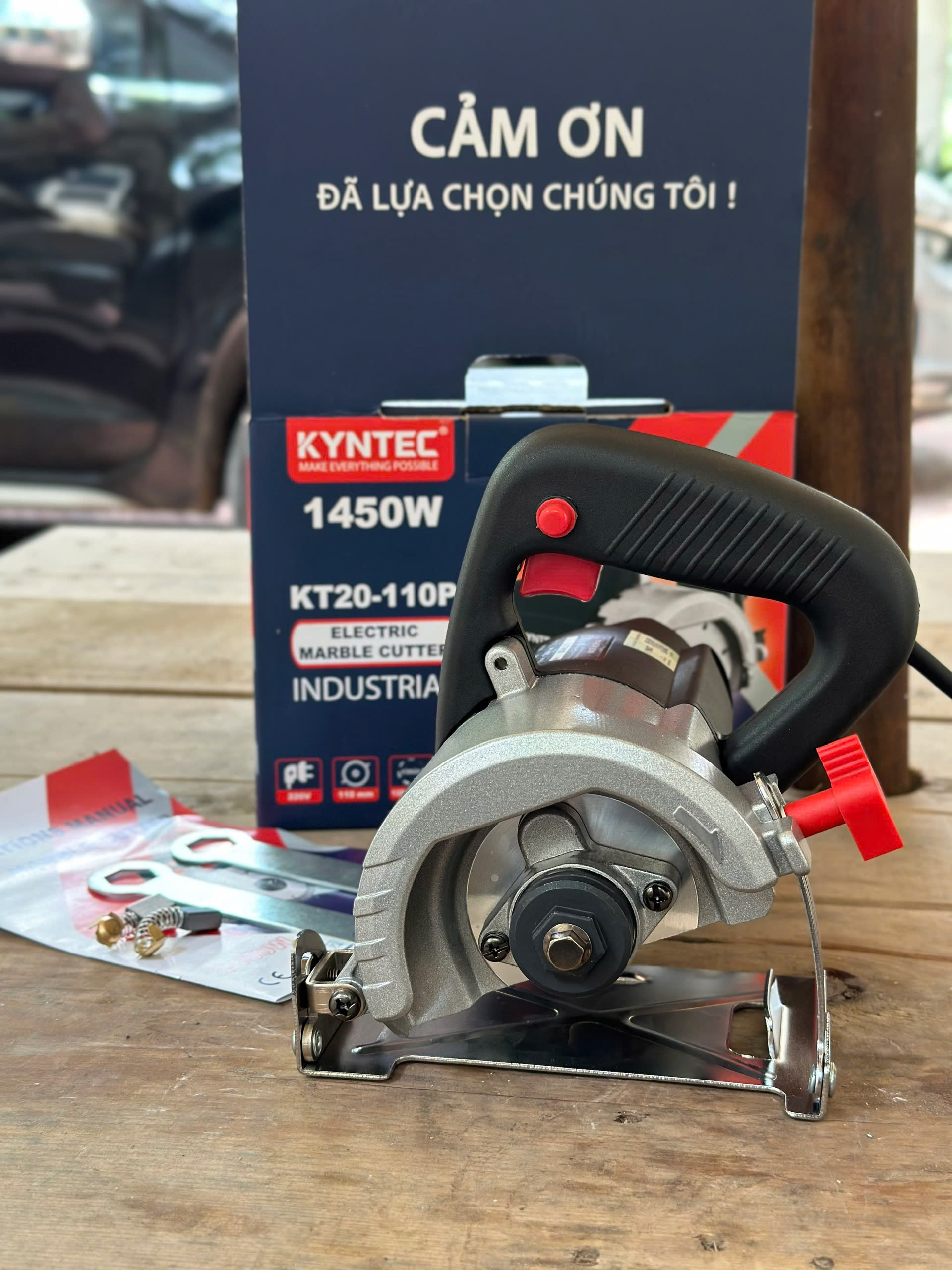 MÁY CẮT GẠCH KYNTEC KT20 - 110P