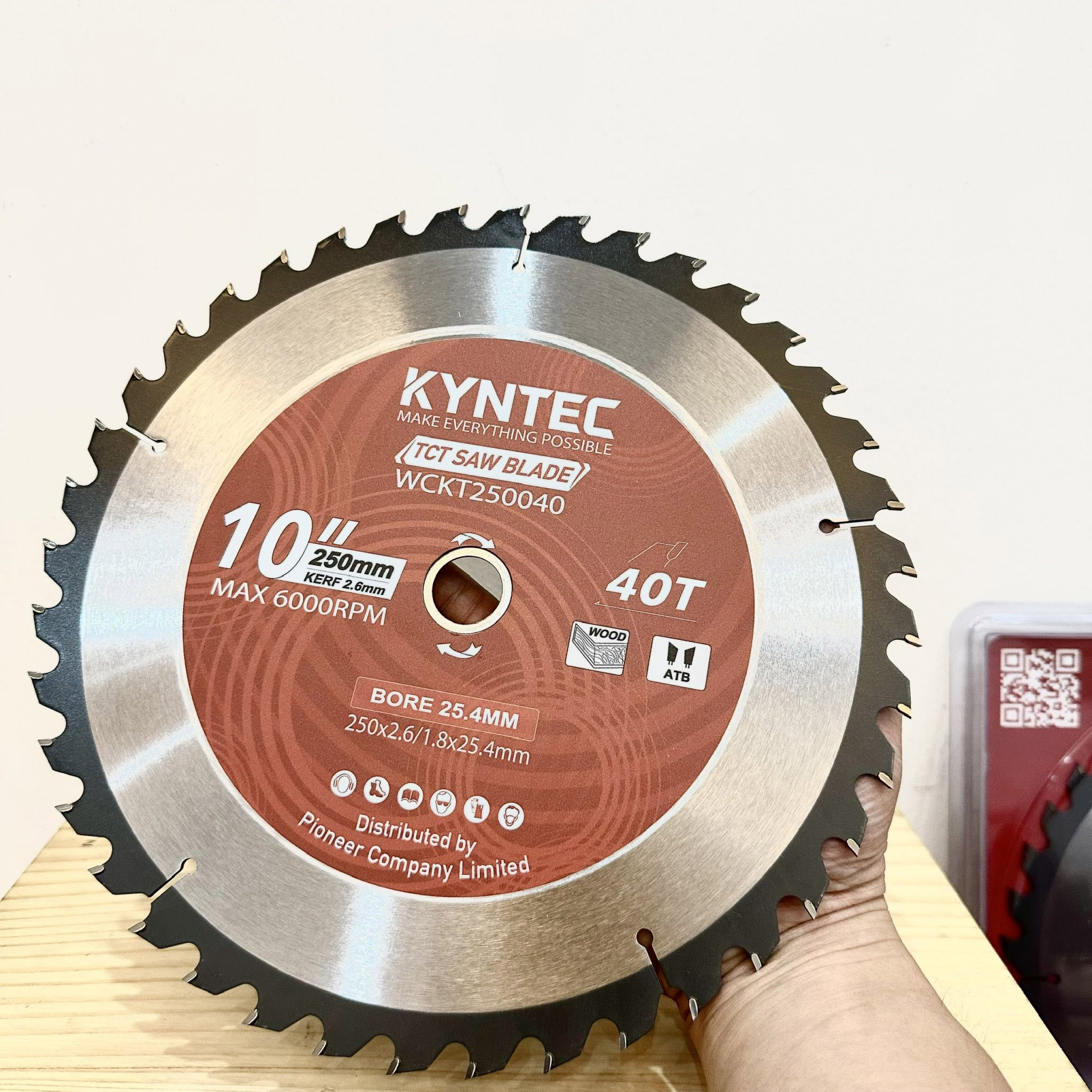LƯỠI CƯA GỖ TCT 250MM 40 RĂNG KYNTEC WCKT250040