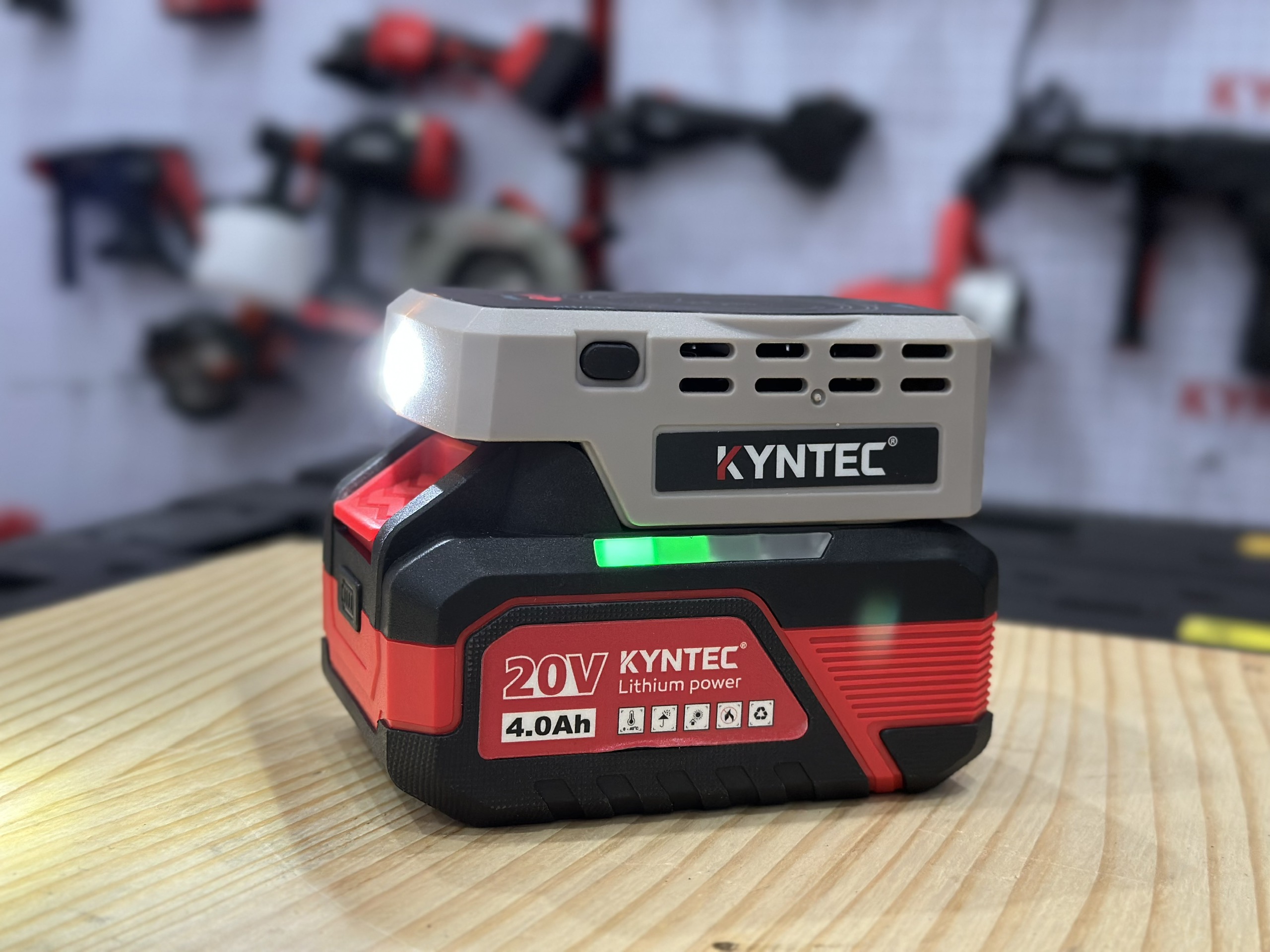 DOCK SẠC KHÔNG DÂY KYNTEC