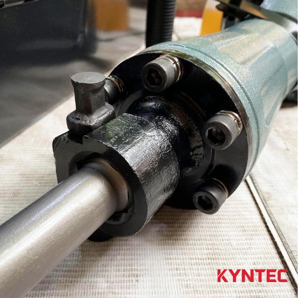 MÁY ĐỤC BÊ TÔNG KYNTEC KT06