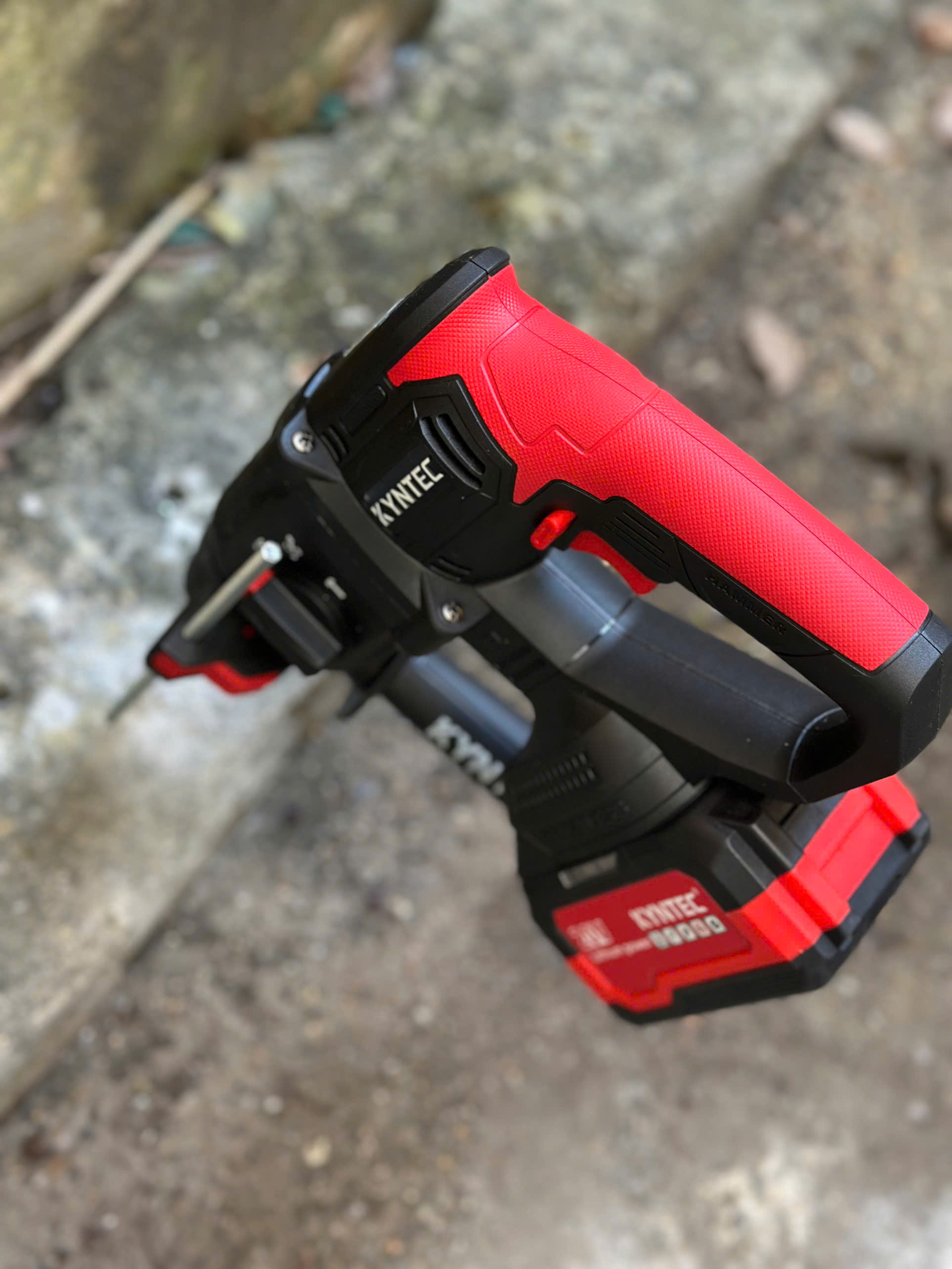 THÂN MÁY KHOAN BÊ TÔNG PIN KYNTEC KT51 - 22 (KHÔNG GỒM PIN)