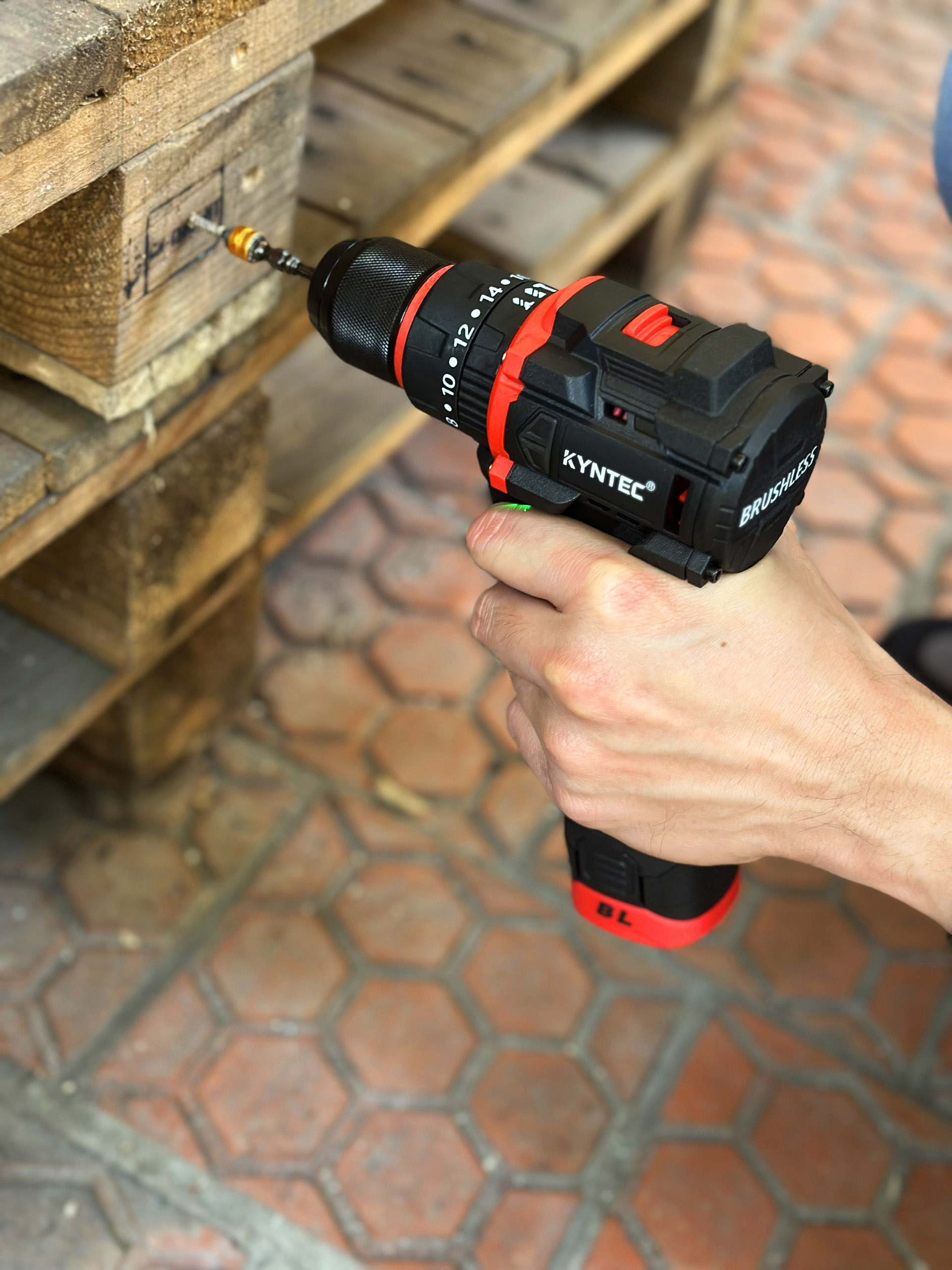 BỘ KHOAN PIN KYNTEC KT60 - 10