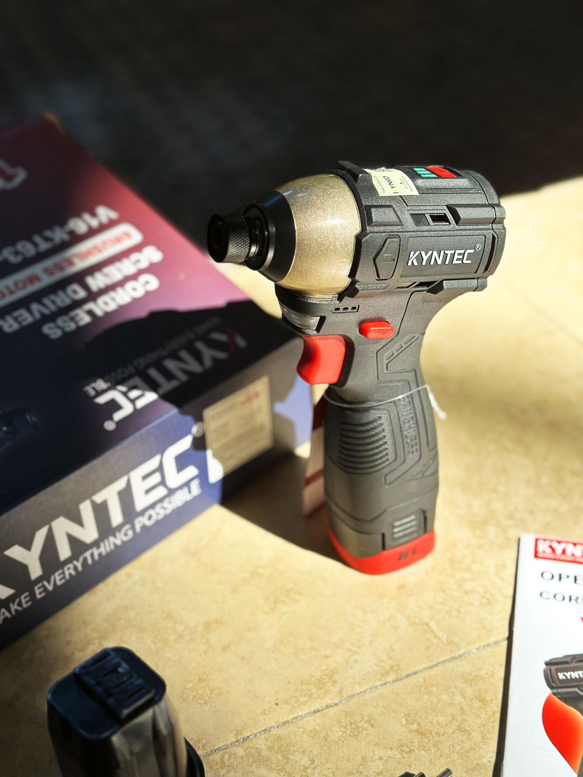 BỘ CHUYÊN BẮT VÍT PIN 16V KYNTEC KT63 - 180