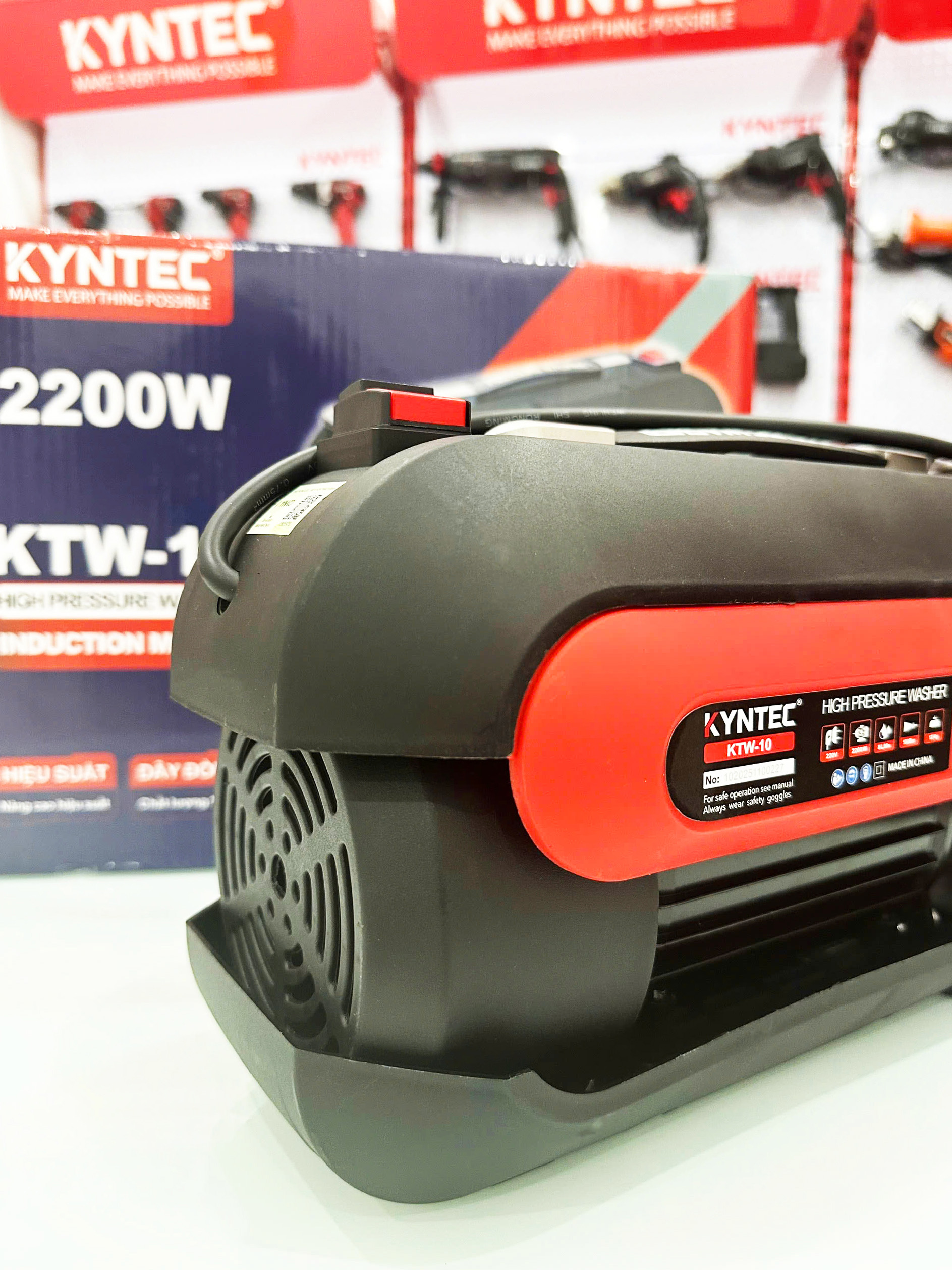 MÁY RỬA XE CHUYÊN DỤNG KYNTEC KTW - 10