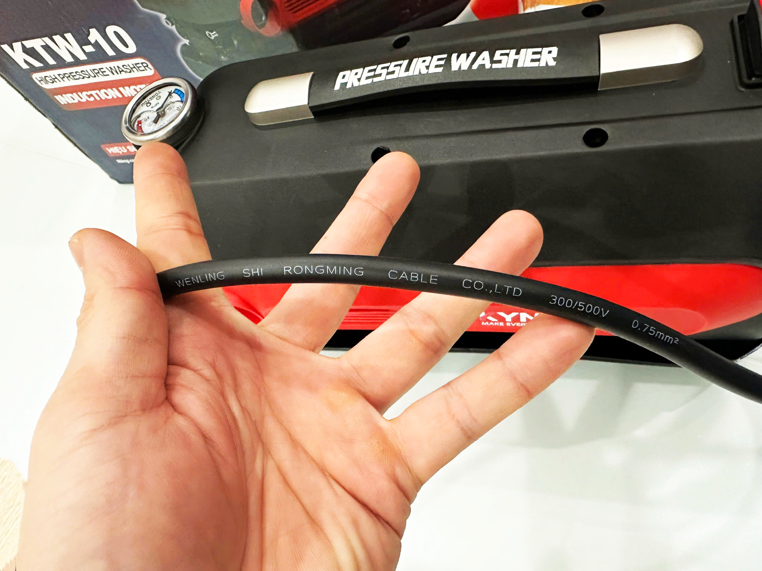 MÁY RỬA XE CHUYÊN DỤNG KYNTEC KTW - 10