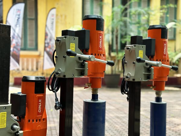 MÁY KHOAN RÚT LÕI CẦM TAY KYNKO Z1Z-KD37-230