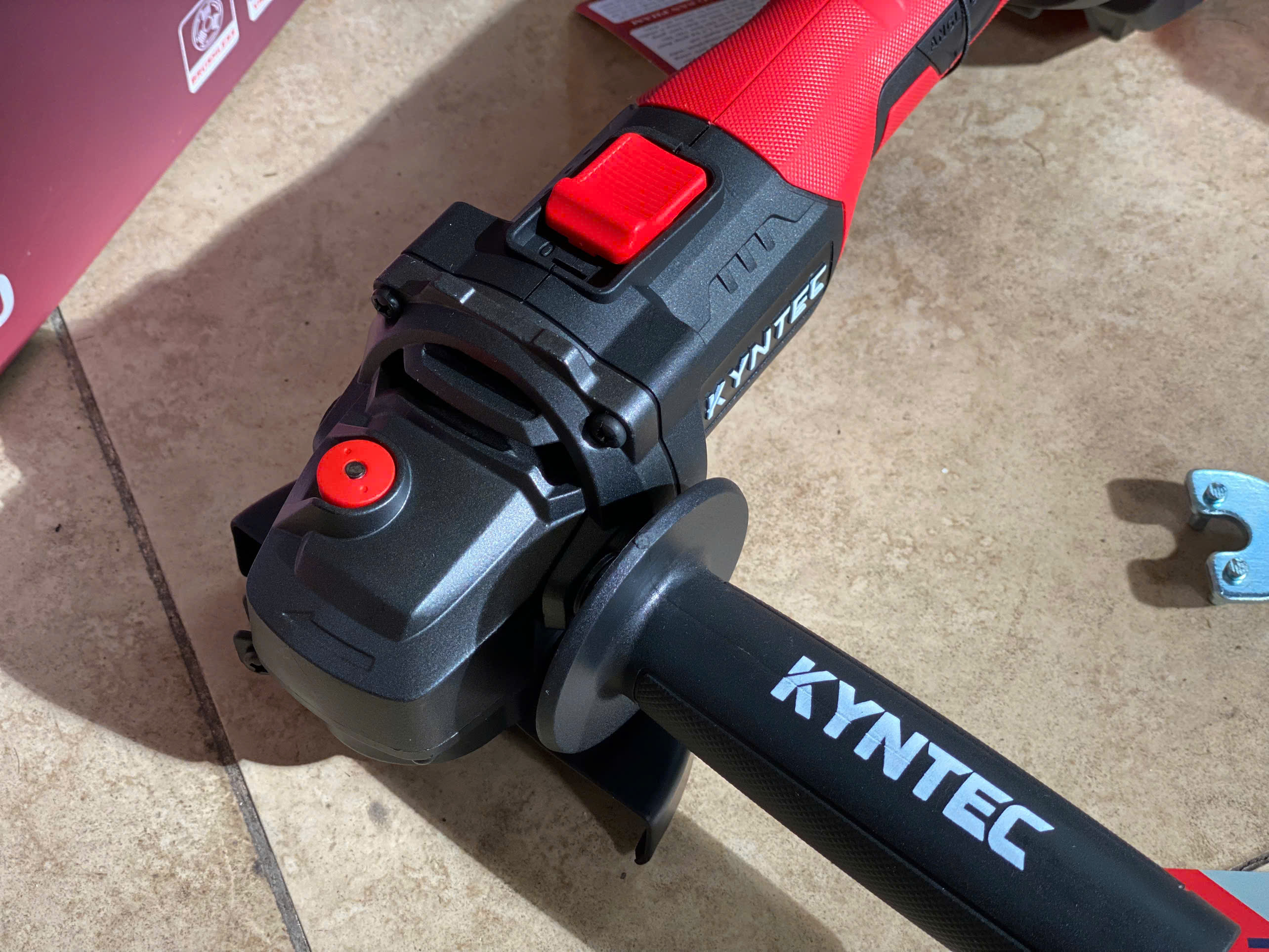 THÂN MÁY MÀI PIN 20V CẦM TAY KYNTEC KT56 - 100 (KHÔNG GỒM PIN)