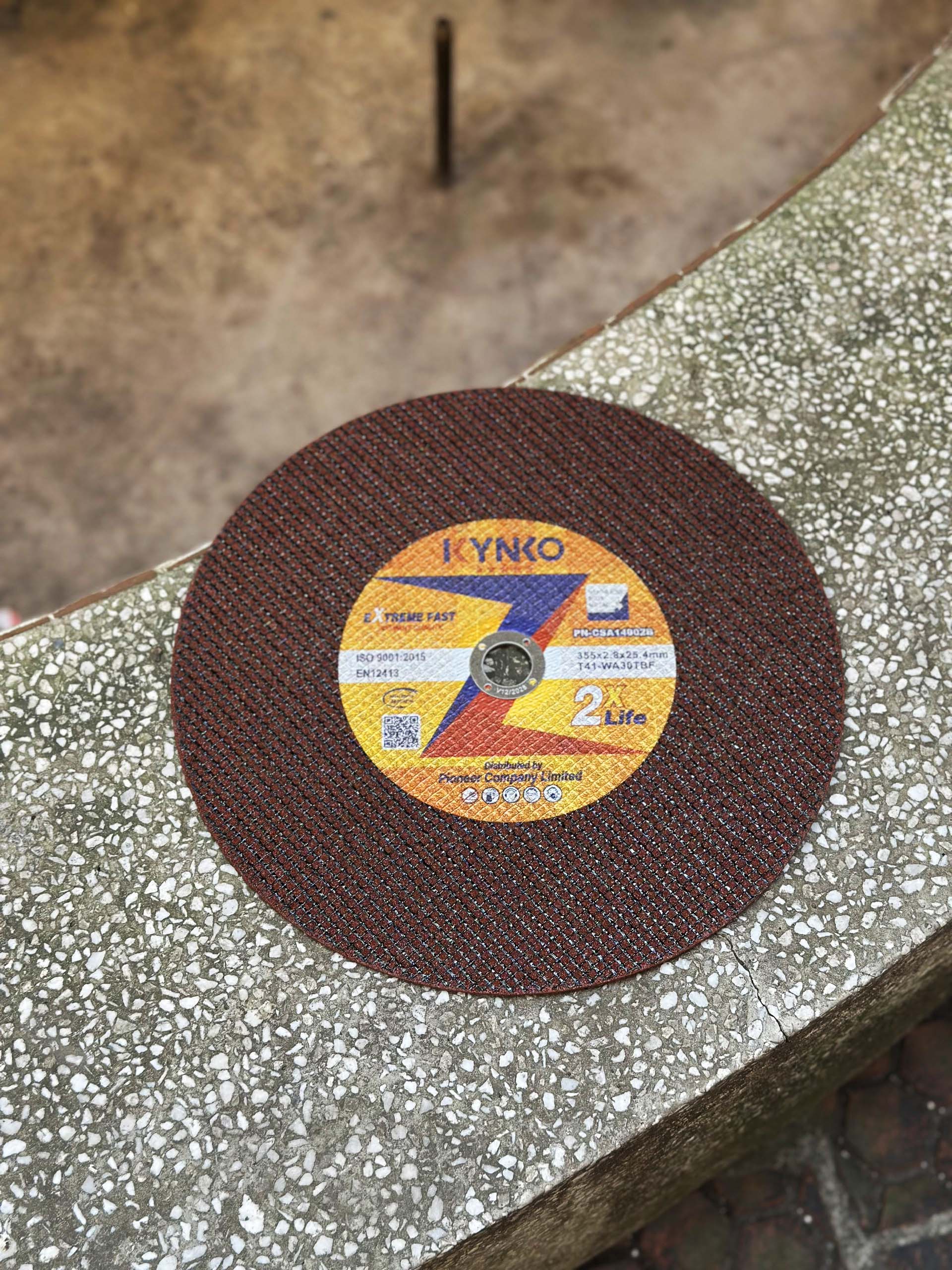 ĐÁ CẮT 355 CAO CẤP CHÍNH HÃNG KYNKO PN - CSA14002P