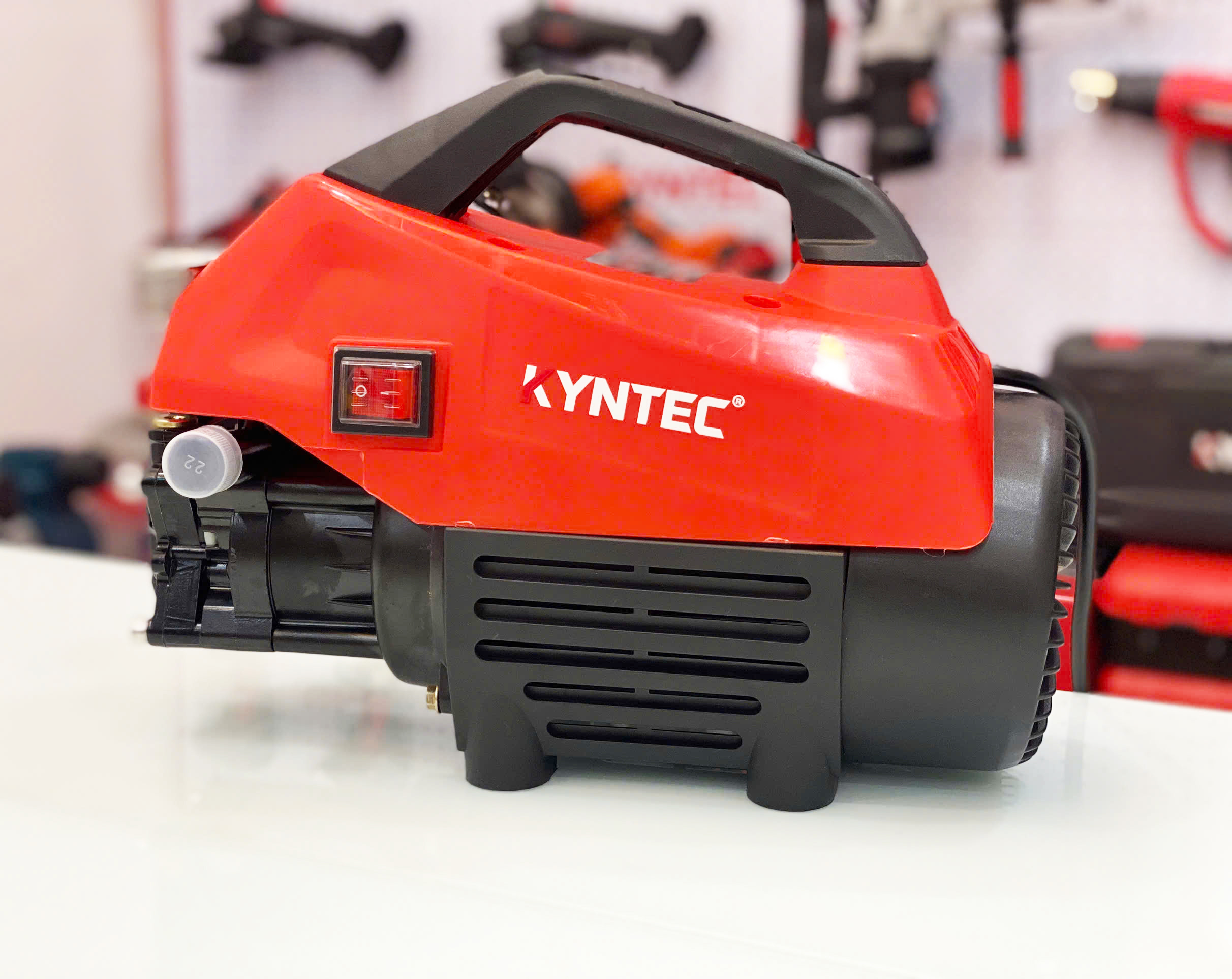 MÁY RỬA XE CHUYÊN DỤNG KYNTEC KTW - 05