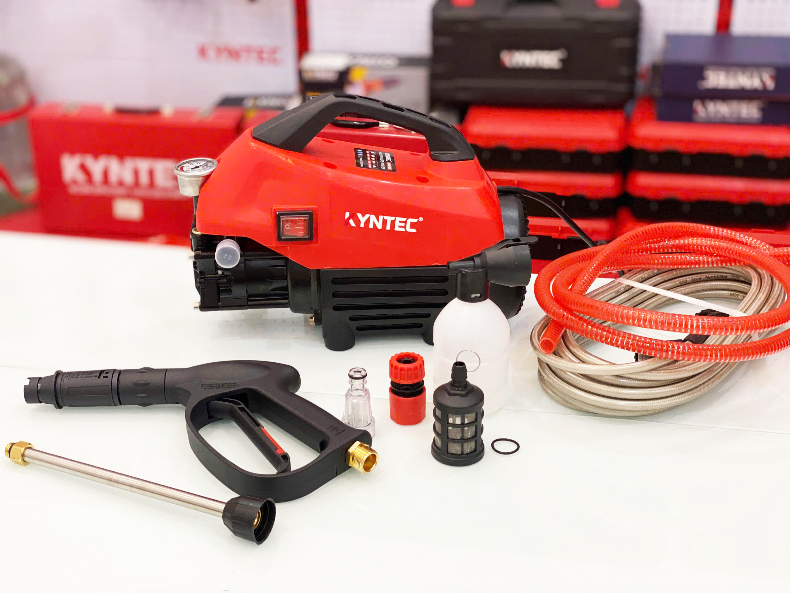 MÁY RỬA XE CHUYÊN DỤNG KYNTEC KTW - 05