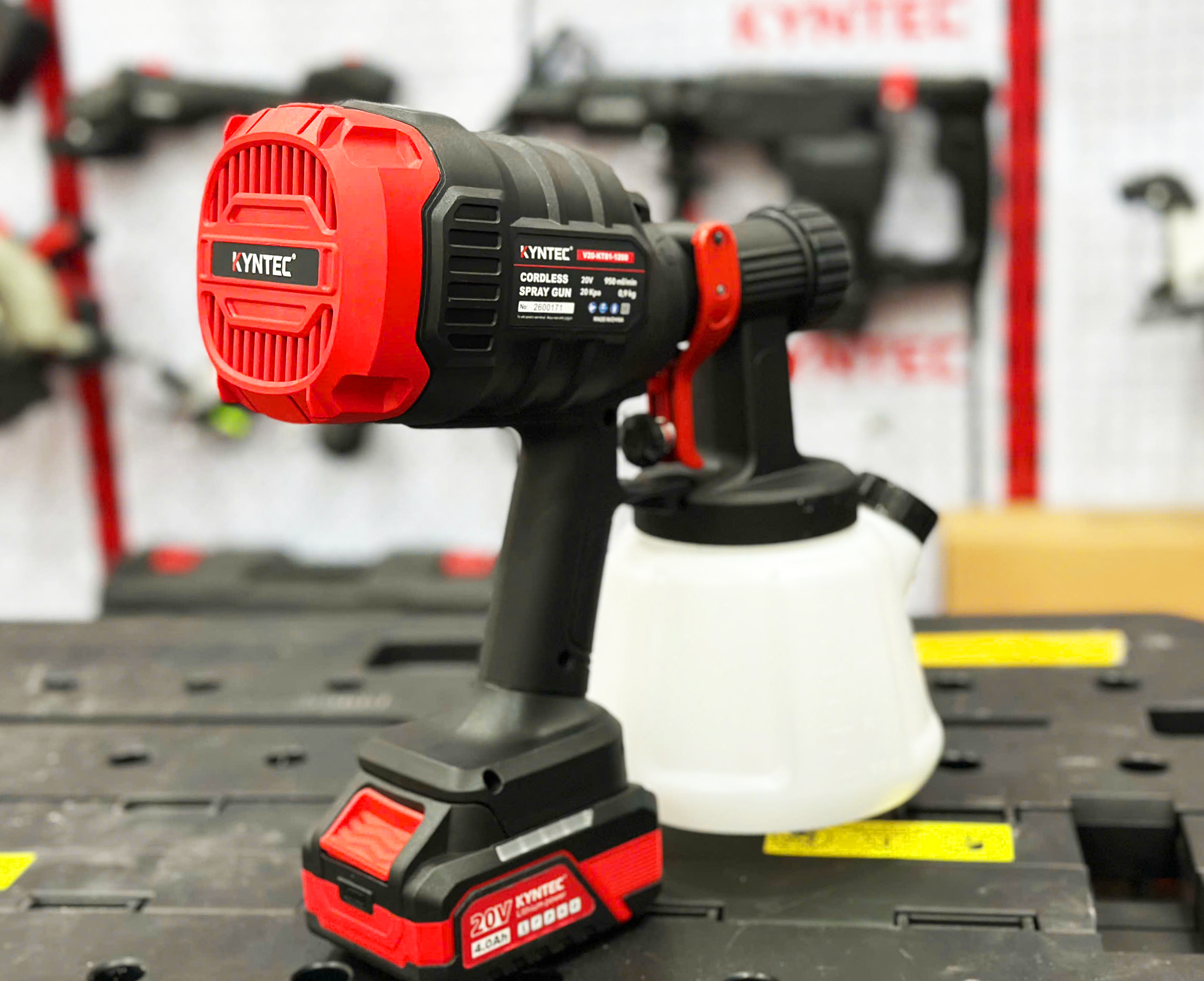 THÂN MÁY PHUN SƠN PIN KYNTEC CHÂN PHỔ THÔNG KT81 - 1200