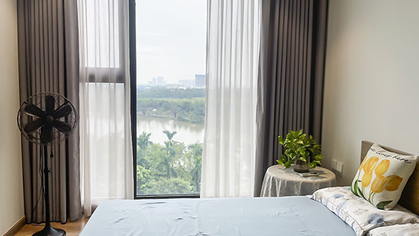 rèm vải 2 lớp căn hộ Ecopark Hồ Thiên Nga view hồ nhiều ánh sáng tự nhiên