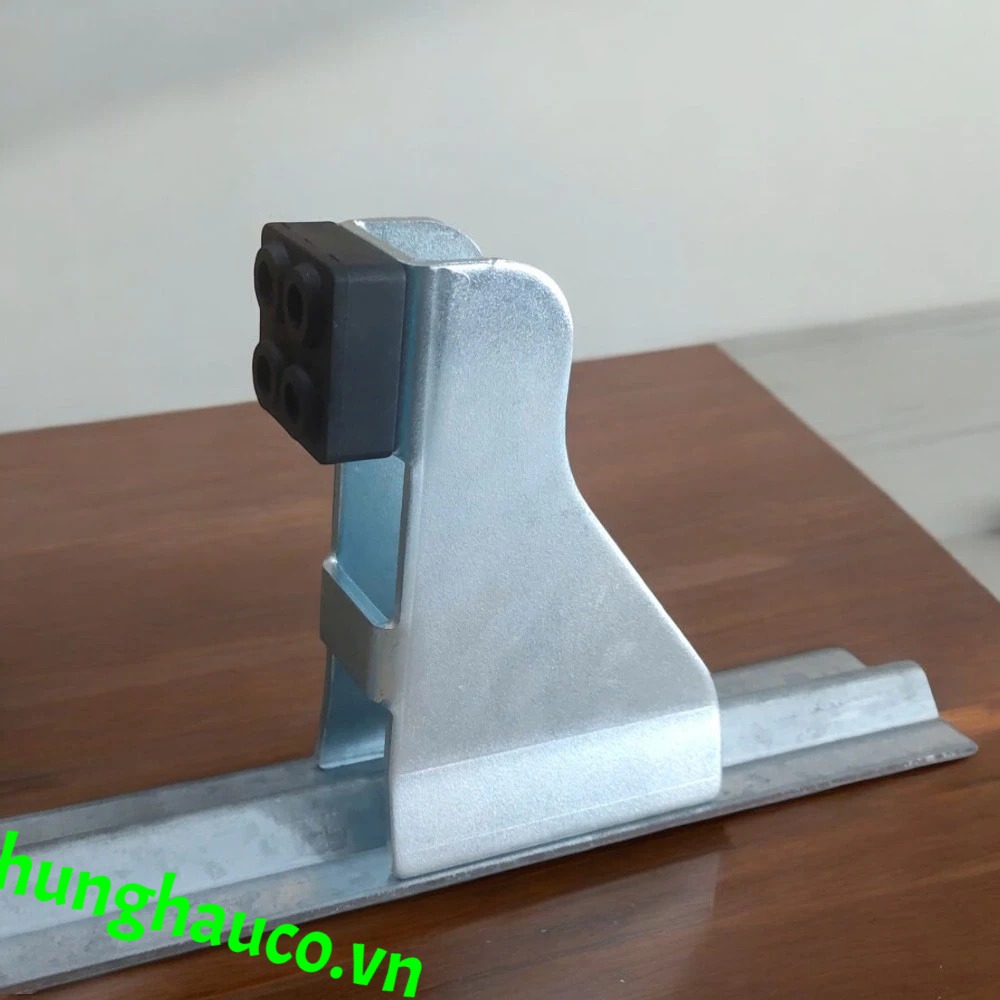 cục chặn cửa lùa (loại hàn trên ray)