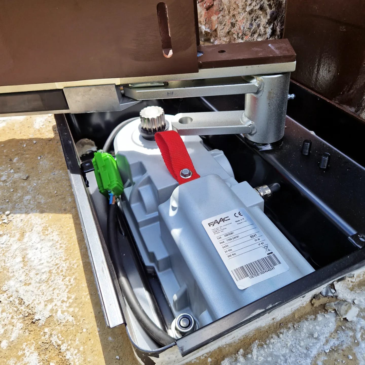 motor cổng âm sàn italia FAAC 770N - 24v