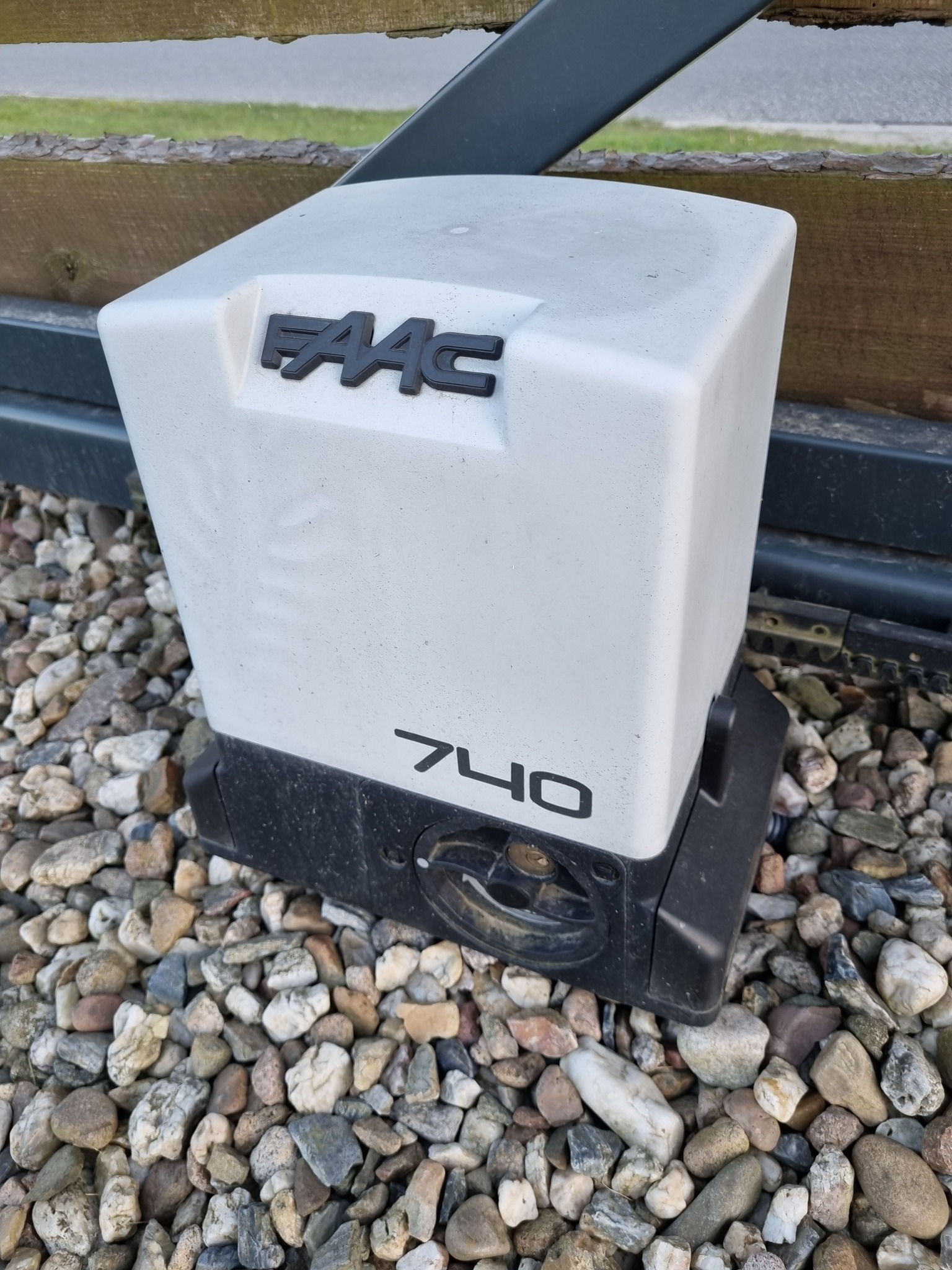 Motor cổng lùa Italia  FAAC 740 - tải 500kg