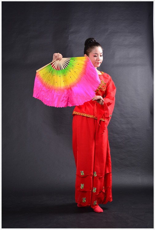 Quạt tua đủ màu