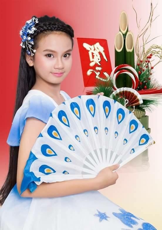 Quạt múa 128