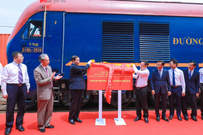 OPENING OF VIETNAM - CHINA RAILWAY TRANSPORT ROUTE