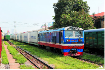 OPEN SONG THAN - DONG DANG REEFER CONTAINER TRAIN