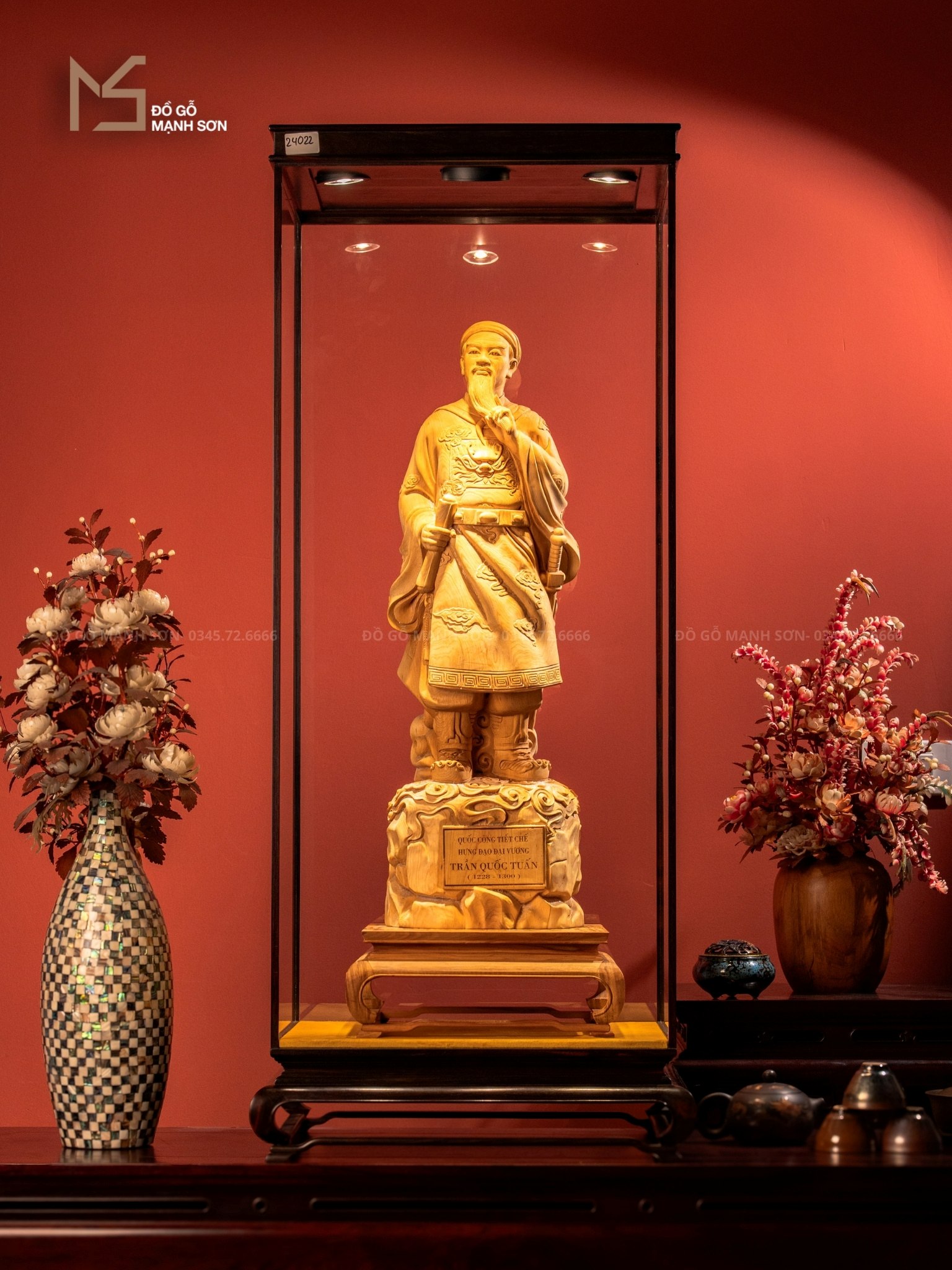 Vẻ đẹp đầy tự hào, khí thế của tượng Hưng Đạo Vương Trần Quốc Tuấn 