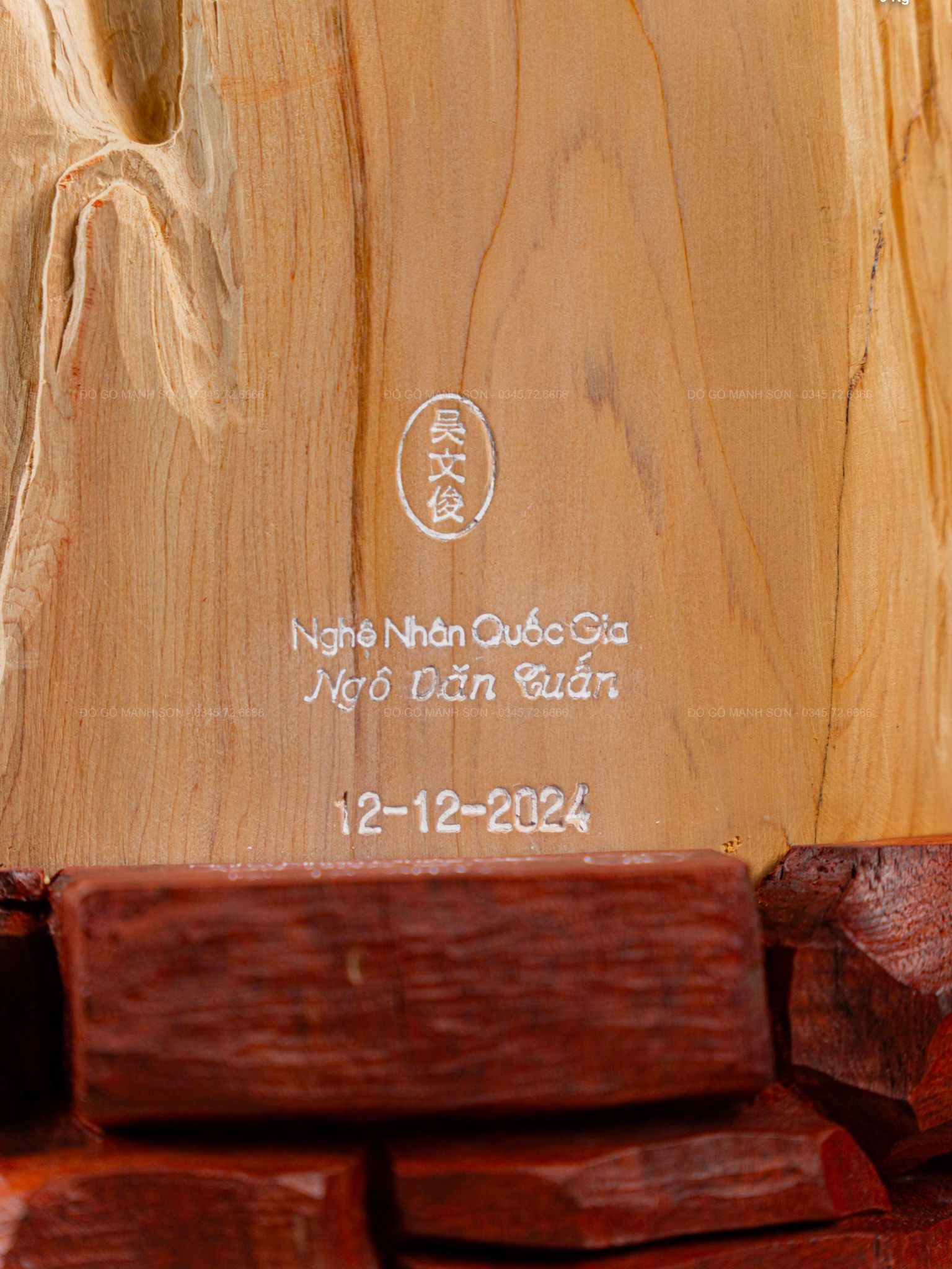 TƯỢNG ĐẠT MA NGỒI THIỀN - GỖ HOÀNG ĐÀN