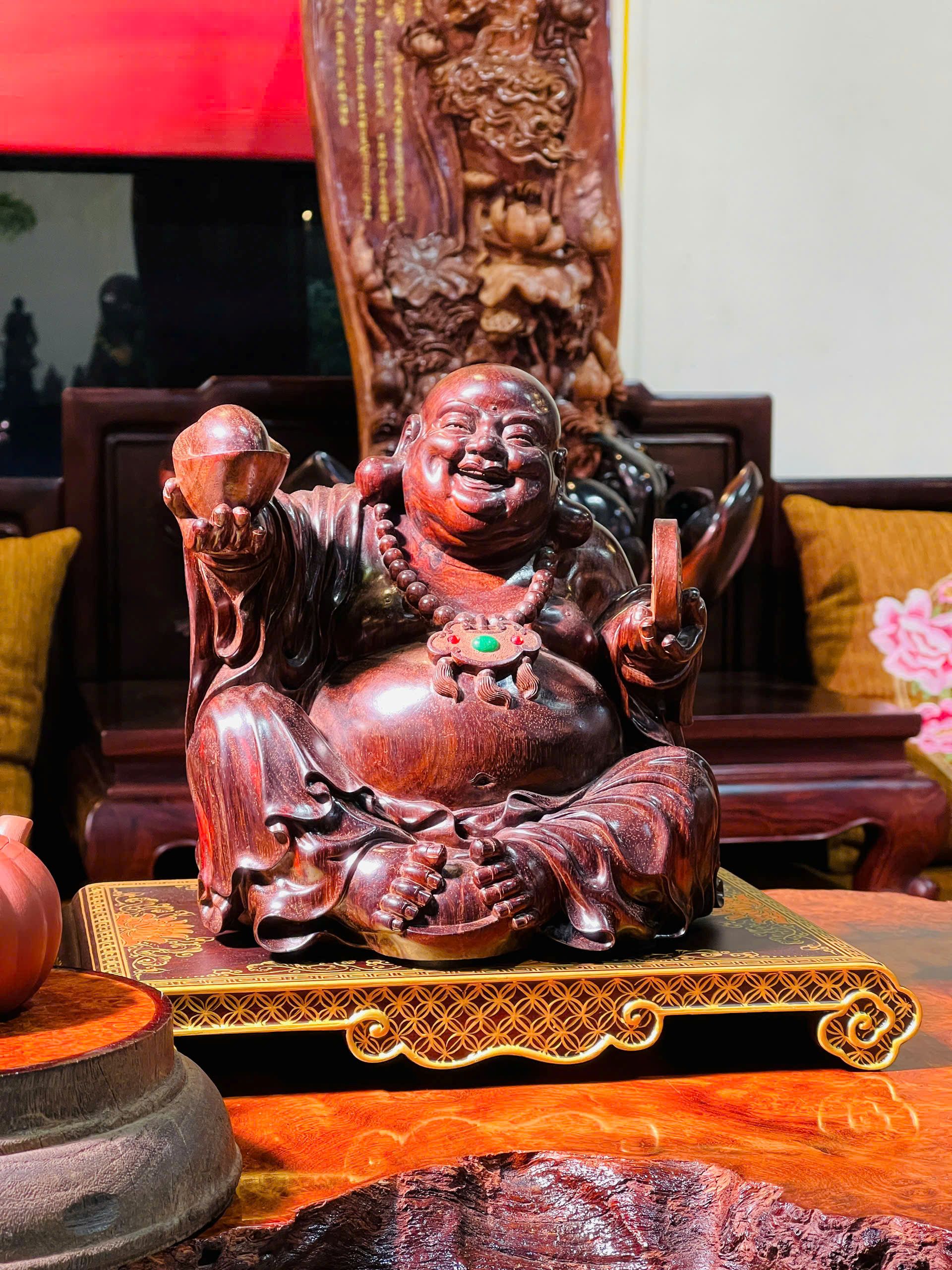 TƯỢNG DI LẶC GỖ SƯA