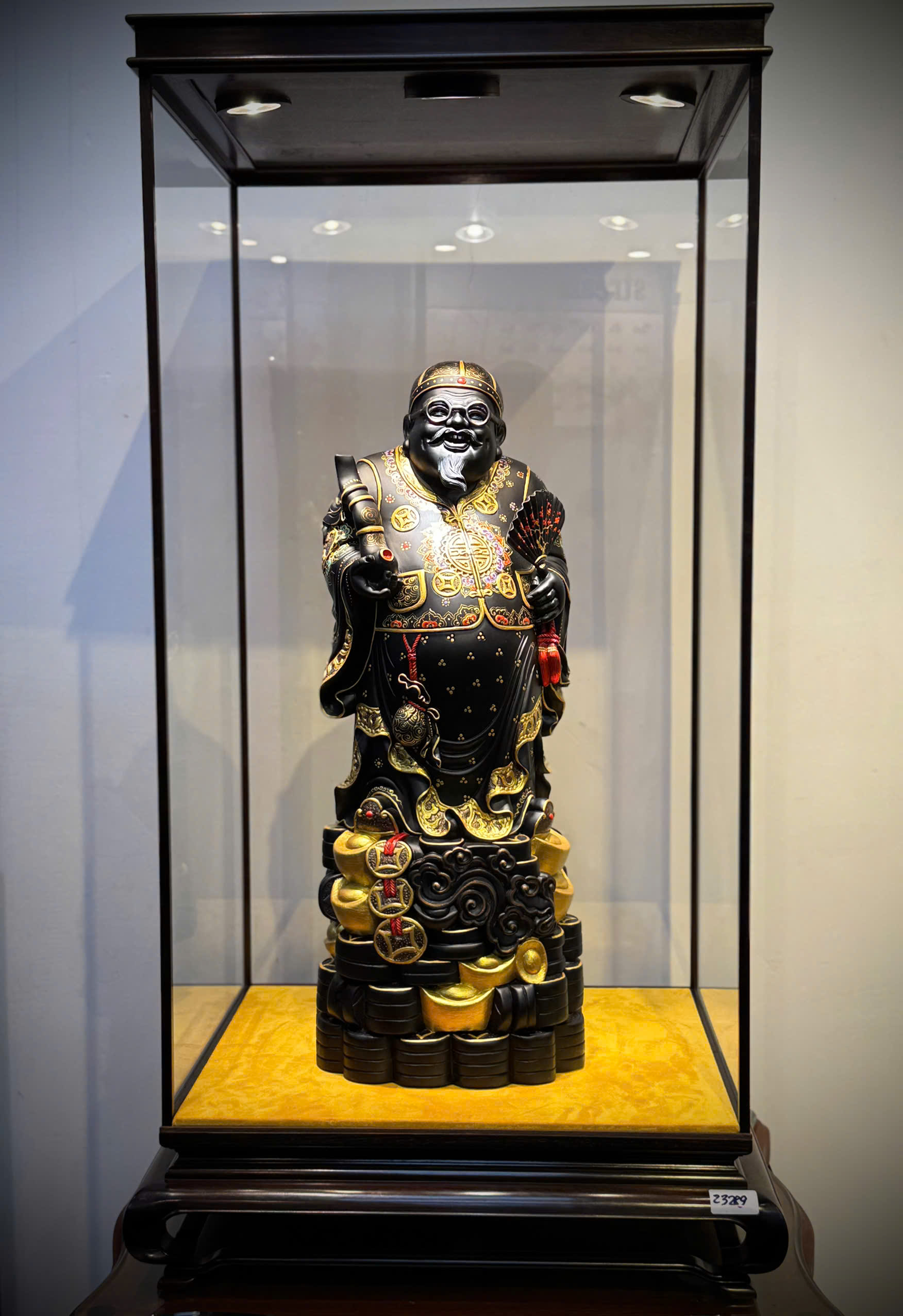 TƯỢNG THƯƠNG GIA GỖ MUN