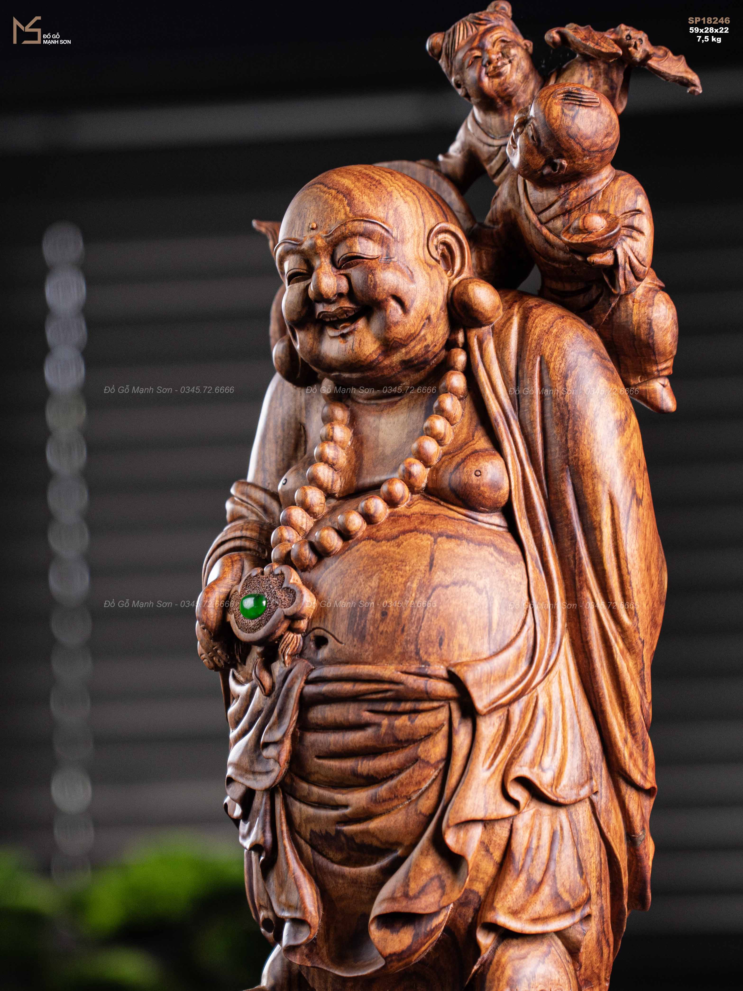 TƯỢNG GỖ DI LẶC NHỊ PHÚC DÁNG ĐỨNG - GỖ SƯA