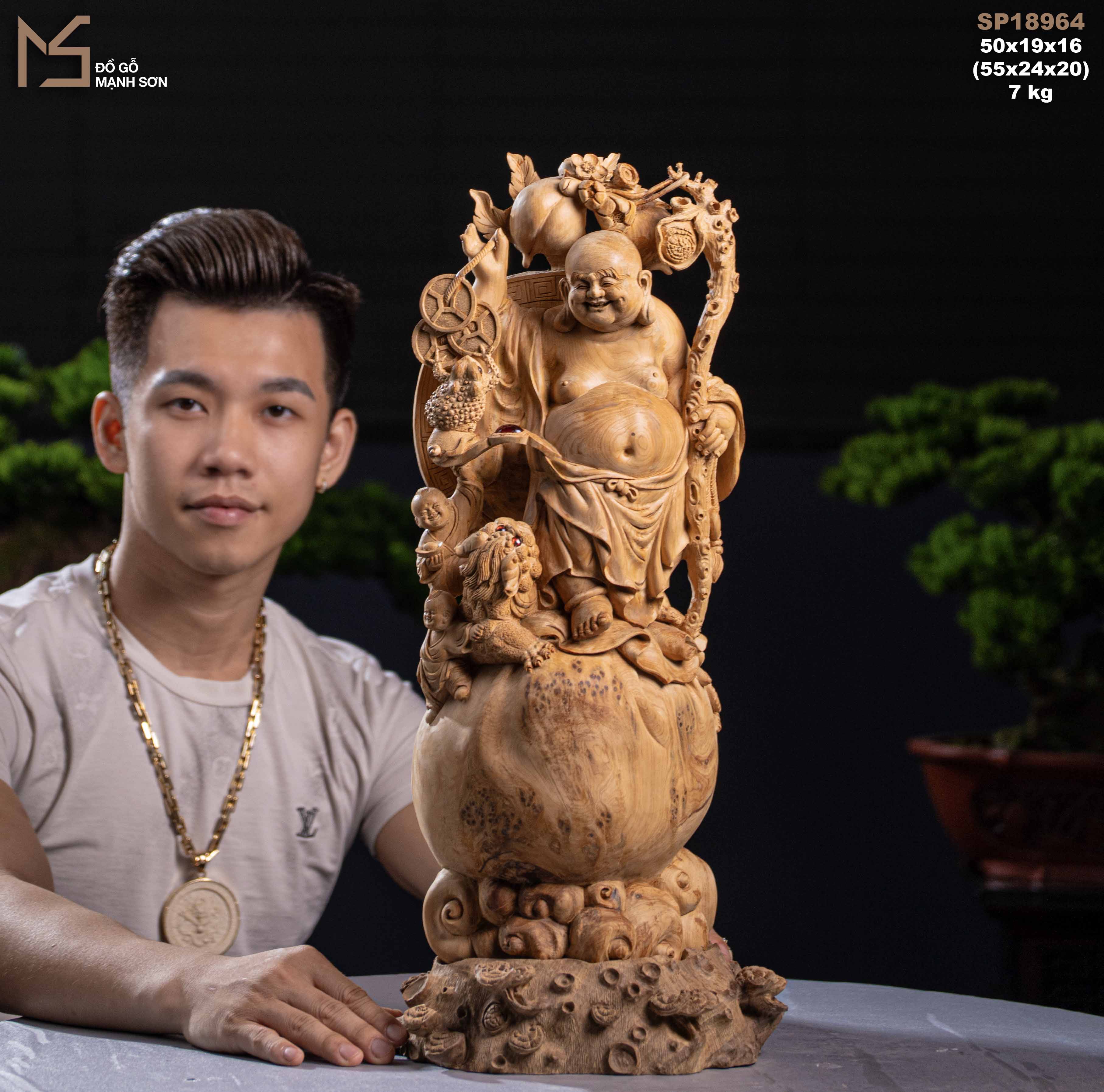 TƯỢNG GỖ DI LẶC ĐỨNG NHỊ PHÚC - GỖ HOÀNG ĐÀN